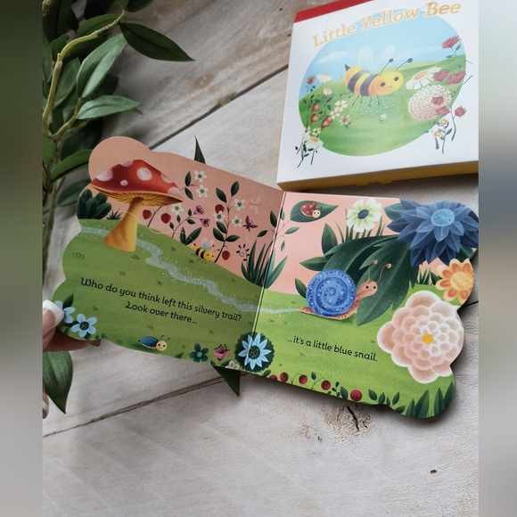 McDonald's Happy Meal Readers 2024 Little Bee A Garden Story Board Book New - Picture 4 of 4